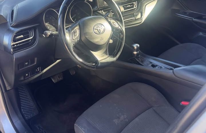 2018 Toyota c-hr XLE Premium Sport Utility 4D full