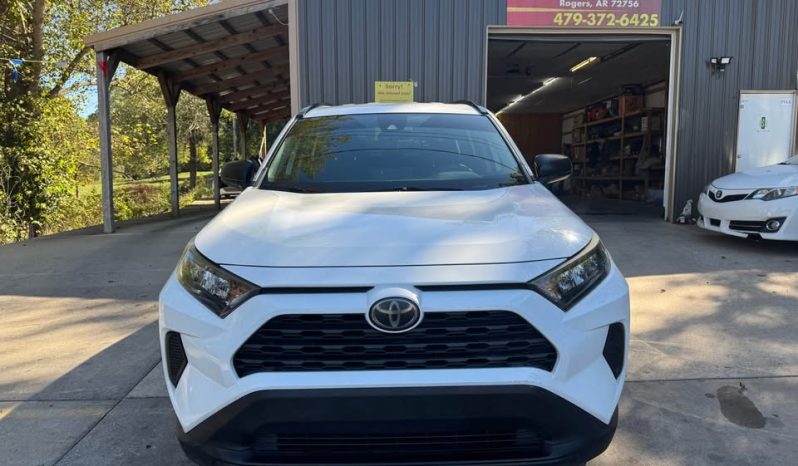 2019 Toyota rav4 LE Sport Utility 4D full