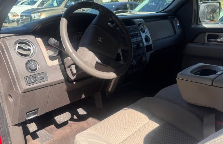 2010 Ford f150 supercrew cab XLT Pickup 4D 6 1/2 ft full