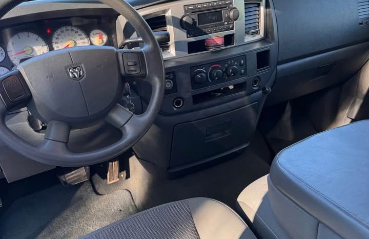 2007 Dodge ram 1500 crew cab SLT Pickup 4D 5 1/2 ft full