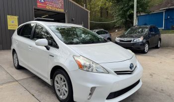 2012 Toyota prius V Hatchback 4D full