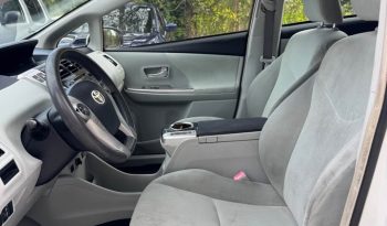 2012 Toyota prius V Hatchback 4D full