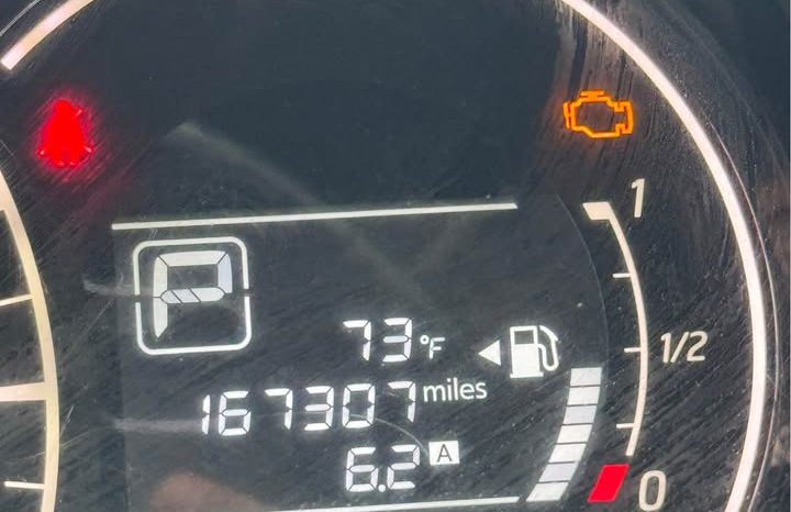 2016 Nissan versa note SV Hatchback 4D full